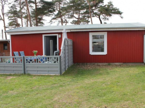 Waterfront Bungalow in Pepelow near Sea Beach, Am Salzhaff